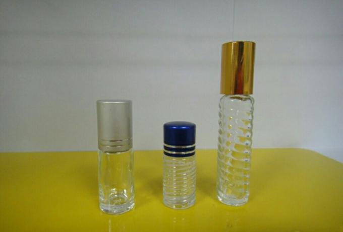 Automatisk liten rund flaska Horisontell flaska märkningsmaskin för självhäftande klistermärke