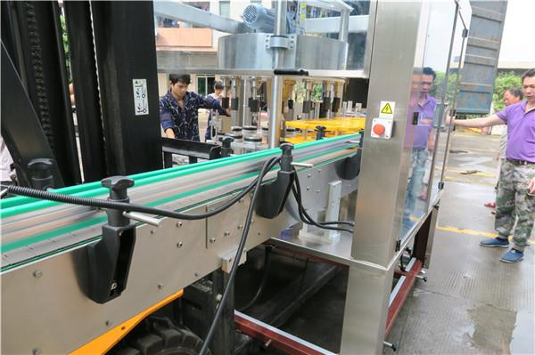 Effektiv flaska roterande klistermärke Maskinutrustning PLC pekskärm