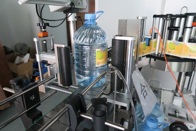 5L dricksvatten rund flaskdekal märkningsmaskin, självhäftande etikett stickmaskiner