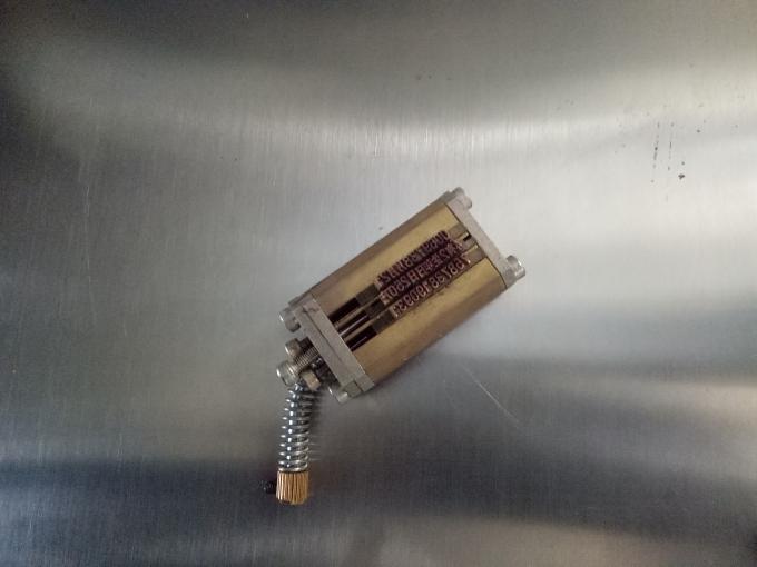 Anpassad etikettmaskin med tre eller dubbla sidor med kodningsmaskin