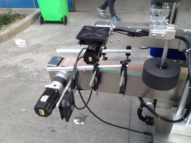 Kina kall / våt smältlimapplikatormaskin för rund flaska 50Hz 380V strömförsörjning leverantör