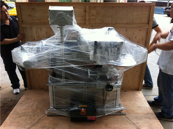 Frukt- / grönsaksjuice rund flaskdekal märkningsmaskin för dryckindustri