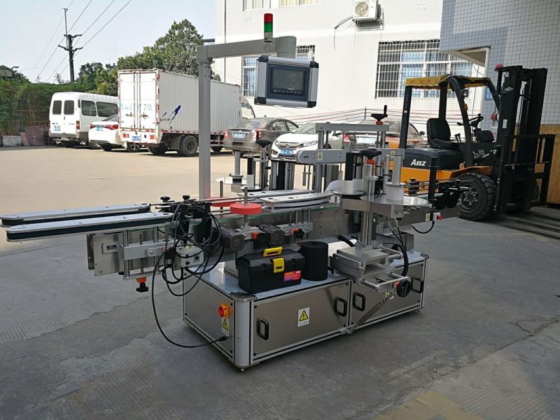 Kina schampoflaska dubbel sida klibbig märkningsmaskin helautomatisk leverantör